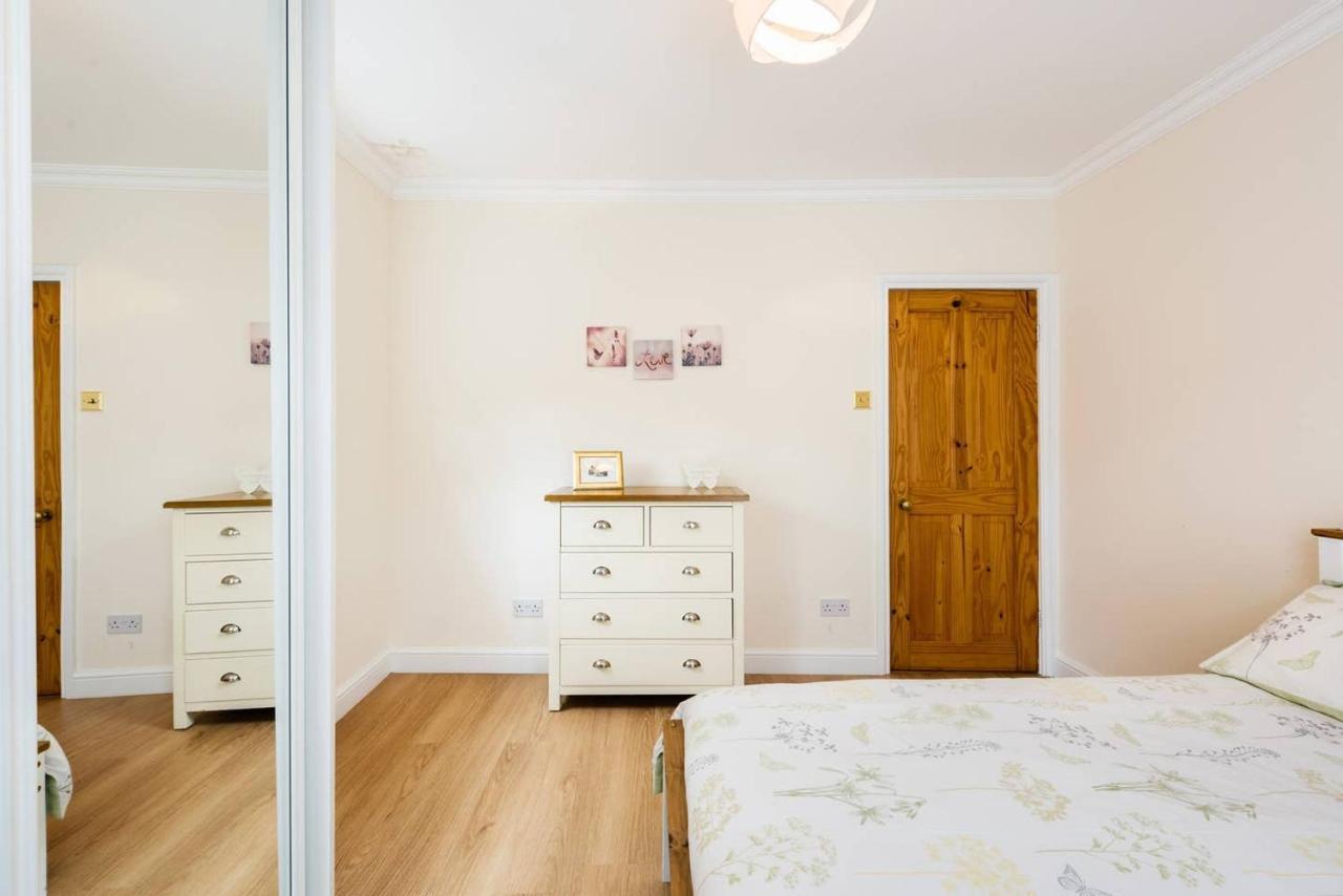 Bikki Apartments - 2 Bedroom Harrow Exterior photo